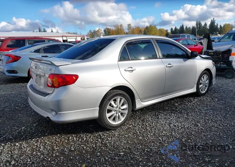 2009 Toyota Corolla S z USA, uszkodzony, nr VIN 1NXBU40E79Z001664